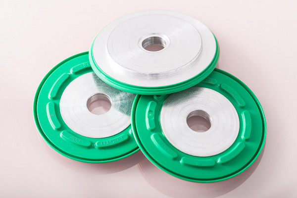 Profildichtungen für Pneumatikanwendungen, Kunststoff-Metall-Verbindung